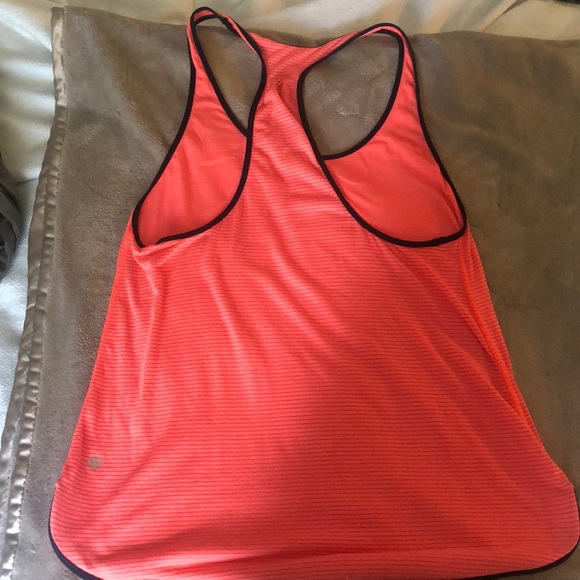 Lululemon 105F singlet tank, size 6. - Picture 3 of 5